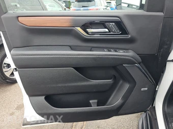 2025 GMC Yukon XL Denali 5SA - miniatura 9