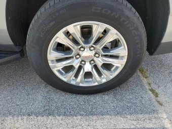 2025 GMC Yukon XL Denali 5SA - miniatura 4