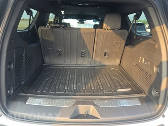 2025 GMC Yukon XL Denali 5SA - miniatura 17