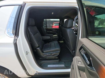 2025 GMC Yukon XL Denali 5SA - miniatura 14