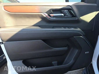 2025 GMC Yukon XL Denali 5SA - miniatura 9