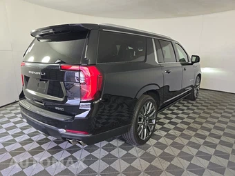 2025 GMC Yukon XL Denali Ultimate 5SB - miniatura 4