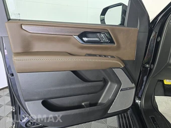 2025 GMC Yukon XL Denali Ultimate 5SB - miniatura 9