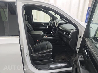 2025 GMC Yukon XL Elevation 4SA - miniatura 8