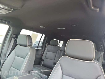 2025 GMC Yukon XL Elevation 4SA - miniatura 11