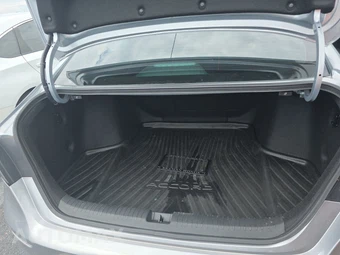 2025 Honda Accord Hybrid Sport - miniatura 16
