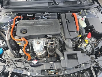 2025 Honda Accord Hybrid Touring - miniatura 15