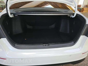 2025 Honda Accord Hybrid Touring - miniatura 11