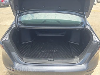 2025 Honda Accord Sedan LX - miniatura 16