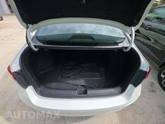 2025 Honda Civic Sedan Sport - miniatura 14