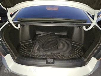 2025 Honda Civic Sedan Sport - miniatura 16