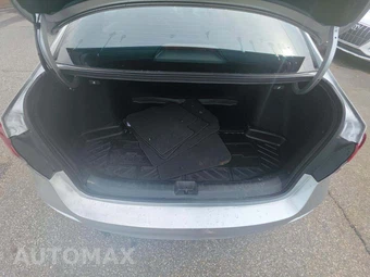 2025 Honda Civic Sedan Sport - miniatura 14