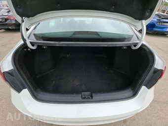 2025 Honda Civic Sedan Sport - miniatura 14