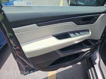 2025 Honda Odyssey EX-L 118.1" WB - miniatura 9