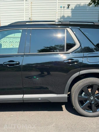 2025 Honda Pilot Black Edition - miniatura 13