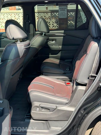 2025 Honda Pilot Black Edition - miniatura 31
