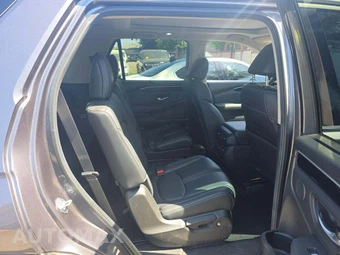 2025 Honda Pilot Touring - miniatura 17