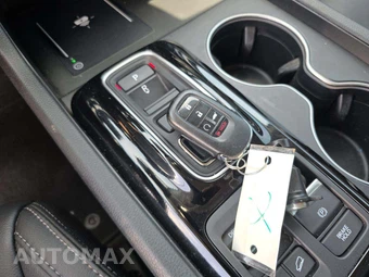 2025 Honda Pilot Touring - miniatura 8