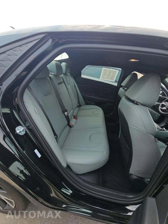 2025 Hyundai Elantra Hybrid Limited - miniatura 16