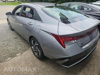 2025 Hyundai Elantra Hybrid Limited - miniatura 2