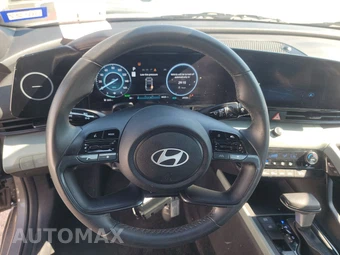 2025 Hyundai Elantra Hybrid Limited - miniatura 10