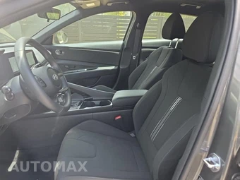 2025 Hyundai Elantra Hybrid SEL Sport - miniatura 13
