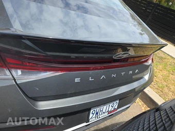 2025 Hyundai Elantra Hybrid SEL Sport - miniatura 5