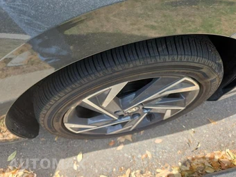 2025 Hyundai Elantra Hybrid SEL Sport - miniatura 9