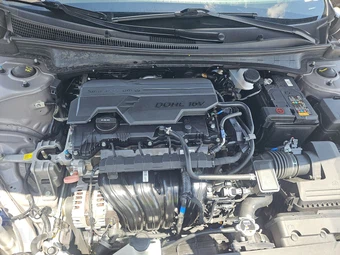 2025 Hyundai Elantra Limited - miniatura 15