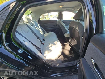 2025 Hyundai Elantra Limited - miniatura 13