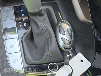 2025 Hyundai Elantra Limited - miniatura 5