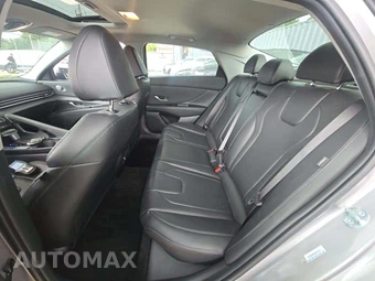 2025 Hyundai Elantra Limited - miniatura 13