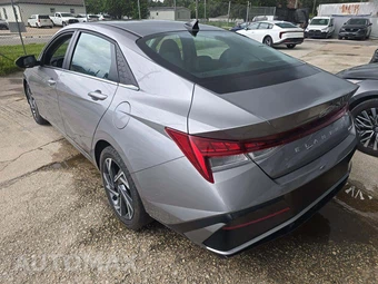 2025 Hyundai Elantra Limited - miniatura 2