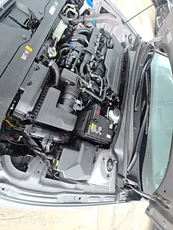 2025 Hyundai Elantra Limited - miniatura 23