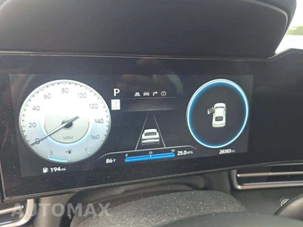 2025 Hyundai Elantra Limited - miniatura 9