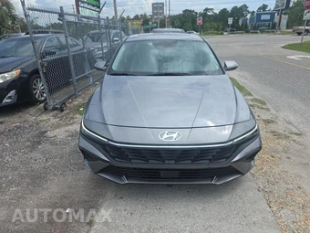 2025 Hyundai Elantra Limited - miniatura 2