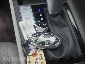 2025 Hyundai Elantra Limited - miniatura 21