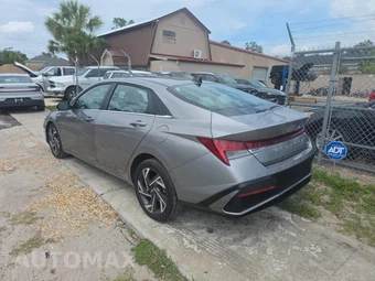 2025 Hyundai Elantra Limited - miniatura 6