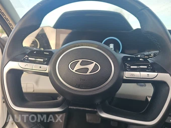 2025 Hyundai Elantra Limited - miniatura 10