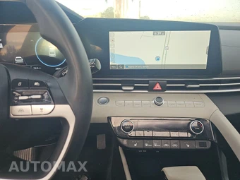 2025 Hyundai Elantra Limited - miniatura 11