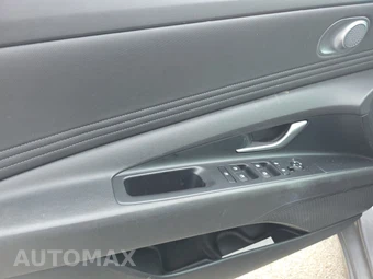 2025 Hyundai Elantra Limited - miniatura 9