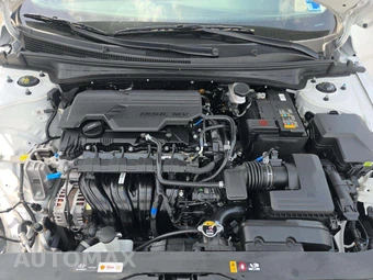 2025 Hyundai Elantra Limited - miniatura 23