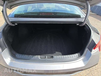 2025 Hyundai Elantra Limited - miniatura 11