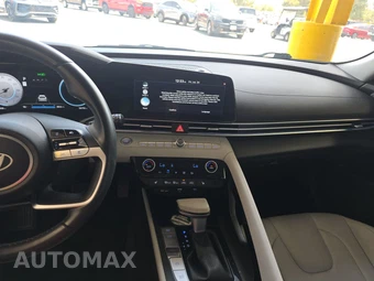 2025 Hyundai Elantra Limited - miniatura 11