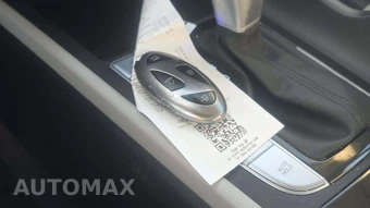 2025 Hyundai Elantra Limited - miniatura 19