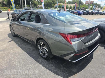 2025 Hyundai Elantra Limited - miniatura 2