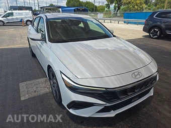 2025 Hyundai Elantra Limited - miniatura 3