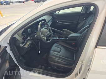 2025 Hyundai Elantra Limited - miniatura 7