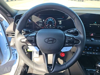 2025 Hyundai Elantra N - miniatura 16