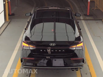2025 Hyundai Elantra N Line - miniatura 13
